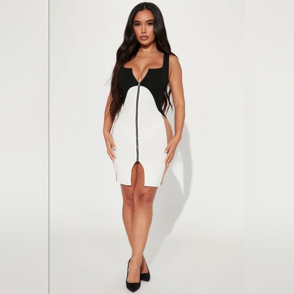 SOLD-Fashion Nova Dress - Dimensional Mini Zip Up Women's Sz L NWT - Picture 2 of 11